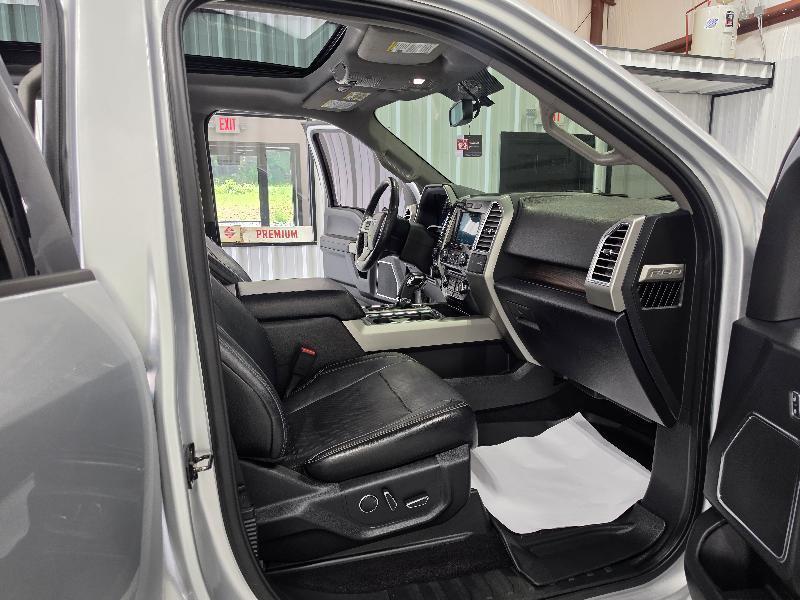 Ford F-150 4WD SuperCrew 139" Lariat 2016