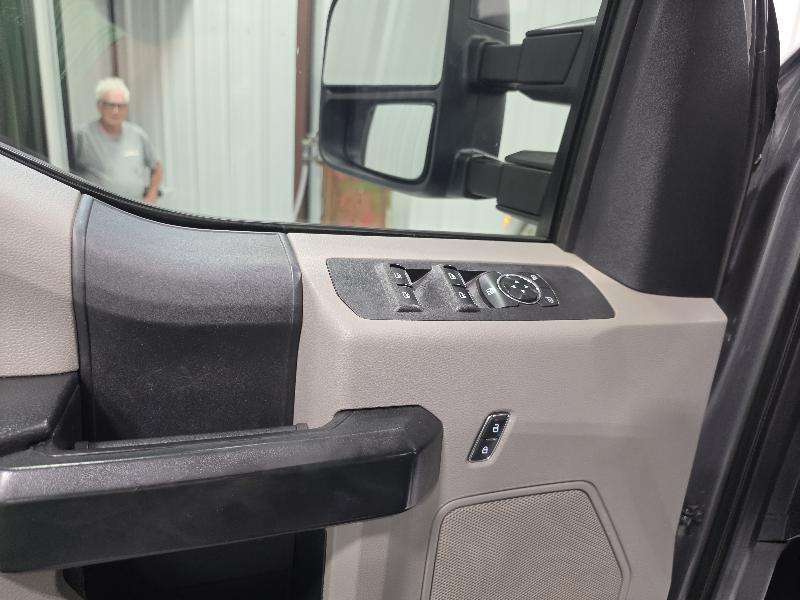 Ford Super Duty F-250 SRW 4WD Crew Cab 172" XL 2021