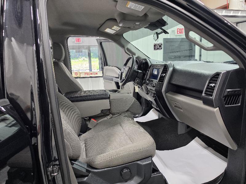 Ford F-150 4WD SuperCrew 145" XLT 2020