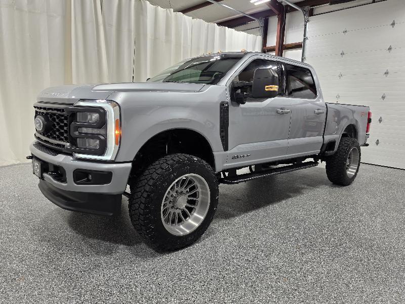 Ford Super Duty F-250 SRW XLT 4WD Crew Cab 6.75' Box 2023