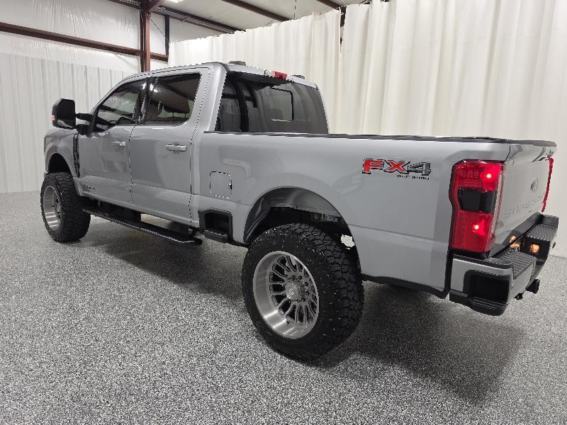 Ford Super Duty F-250 SRW XLT 4WD Crew Cab 6.75' Box 2023