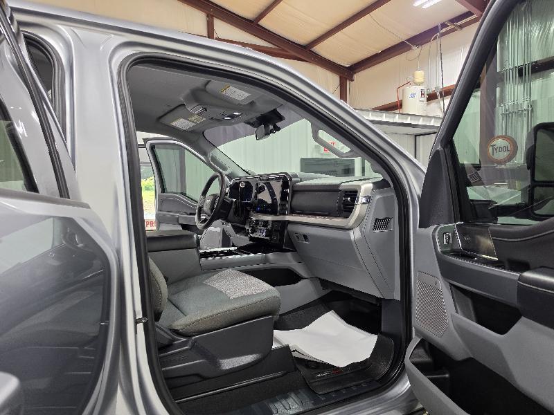 Ford Super Duty F-250 SRW XLT 4WD Crew Cab 6.75' Box 2023