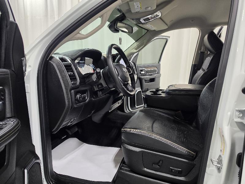 RAM 2500 Laramie 4x4 Crew Cab 6'4" Box 2024