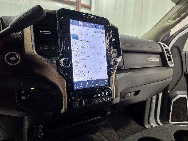 RAM 2500 Laramie 4x4 Crew Cab 6'4" Box 2024