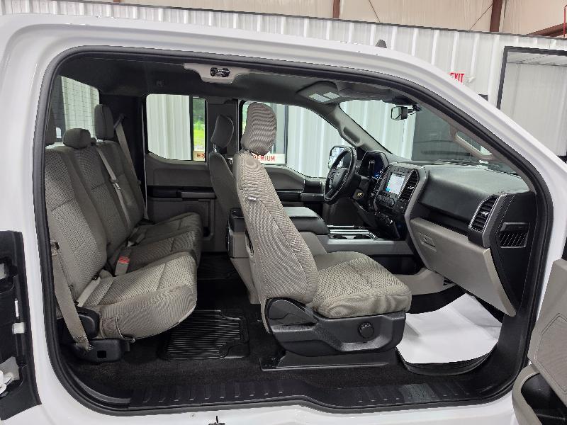 Ford F-150 Lariat 2WD SuperCab 8' Box 2019