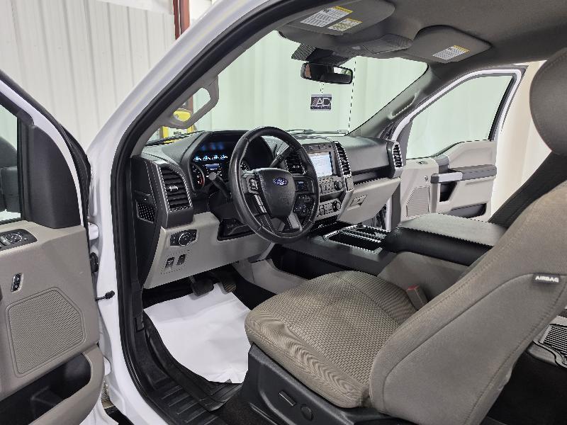 Ford F-150 Lariat 2WD SuperCab 8' Box 2019