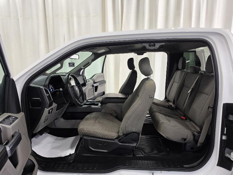 Ford F-150 Lariat 2WD SuperCab 8' Box 2019