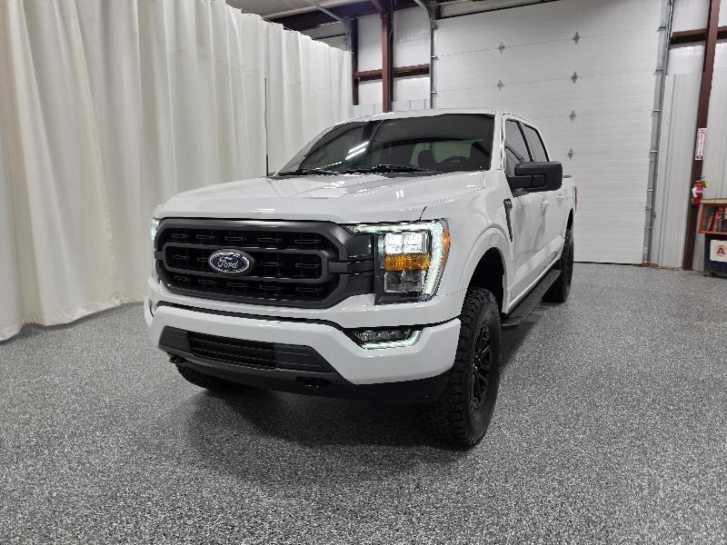 Ford F-150 4WD SuperCrew 145" XLT 2023