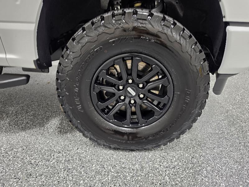 Ford F-150 4WD SuperCrew 145" XLT 2023