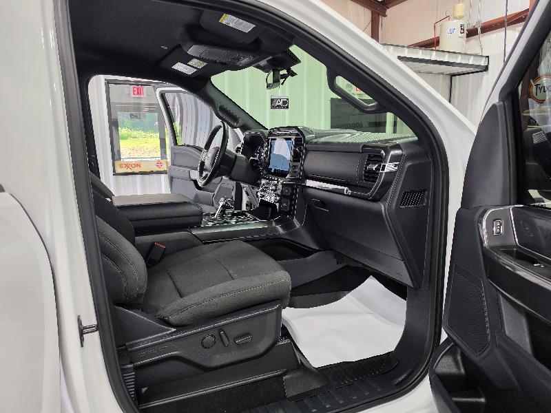 Ford F-150 4WD SuperCrew 145" XLT 2023