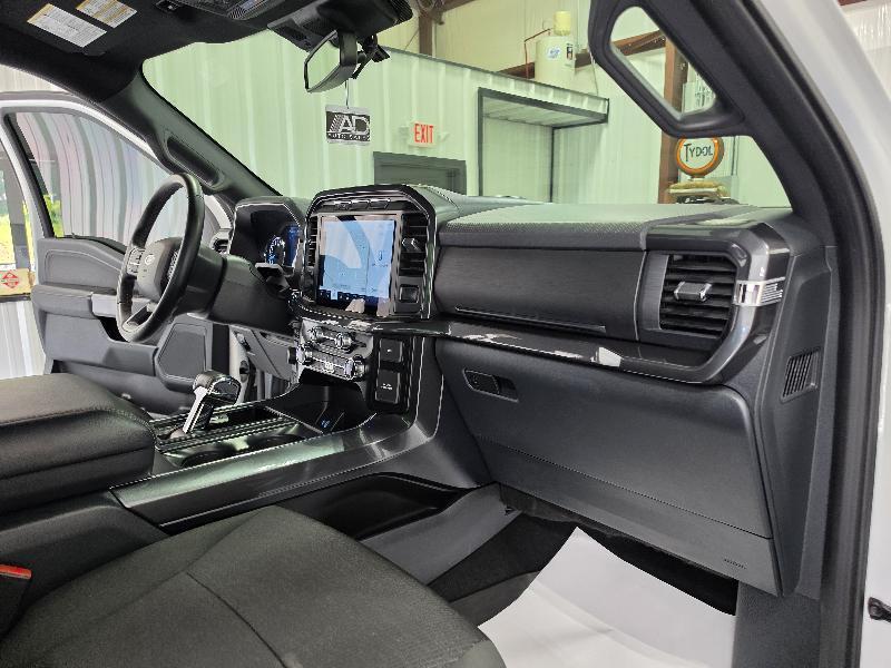 Ford F-150 4WD SuperCrew 145" XLT 2023