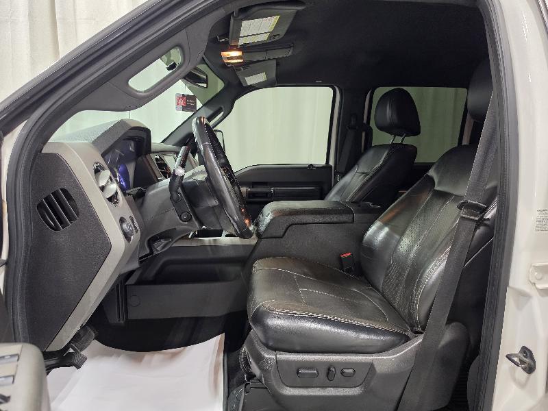 Ford Super Duty F-350 SRW Crew Cab 156" Lariat 4WD 2011