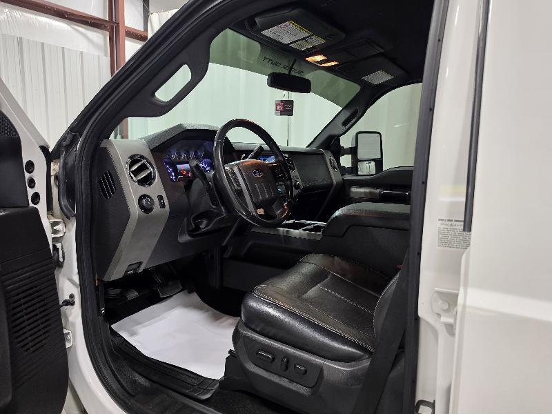 Ford Super Duty F-350 SRW Crew Cab 156" Lariat 4WD 2011