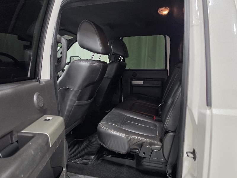 Ford Super Duty F-350 SRW Crew Cab 156" Lariat 4WD 2011