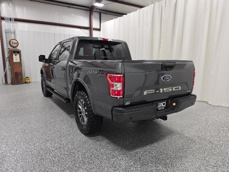 Ford F-150 4WD SuperCrew 145" XLT 2020