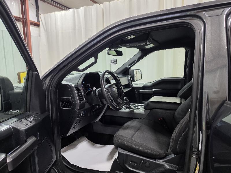 Ford F-150 4WD SuperCrew 145" XLT 2020