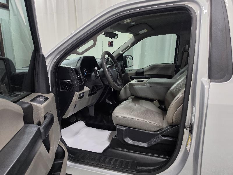 Ford F-150 2WD Reg Cab 122.5" XL 2018