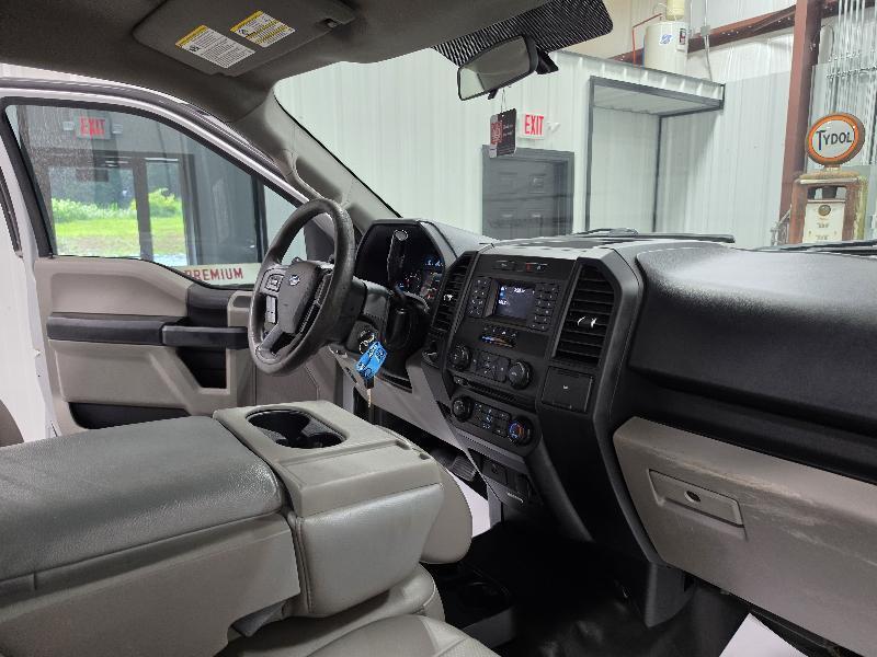 Ford F-150 2WD Reg Cab 122.5" XL 2018