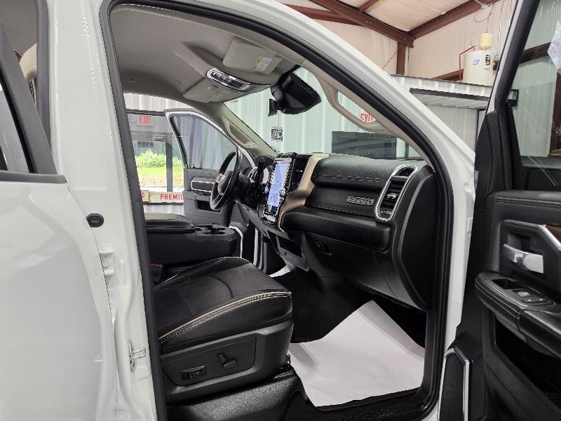 RAM 2500 Laramie 4x4 Crew Cab 6'4" Box 2024