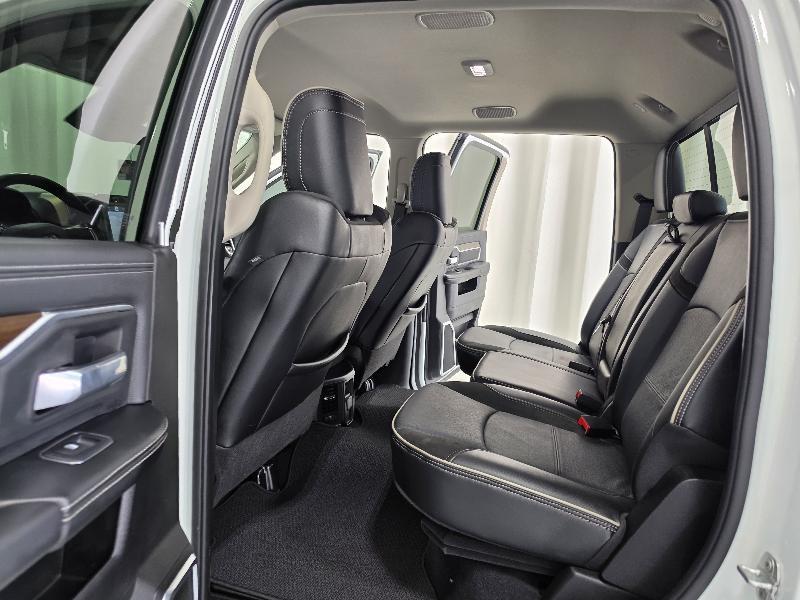 RAM 2500 Laramie 4x4 Crew Cab 6'4" Box 2024