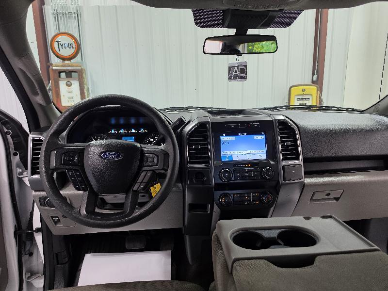 Ford F-150 2WD SuperCrew 145" XLT 2019