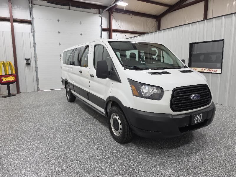 Ford Transit Passenger Wagon T-350 148" Low Roof XL RWD 2019