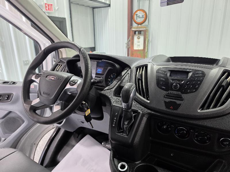 Ford Transit Passenger Wagon T-350 148" Low Roof XL RWD 2019
