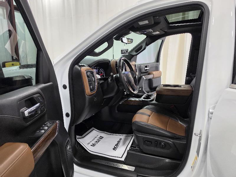 Chevrolet Silverado 2500HD 4WD Crew Cab 159" High Country 2021