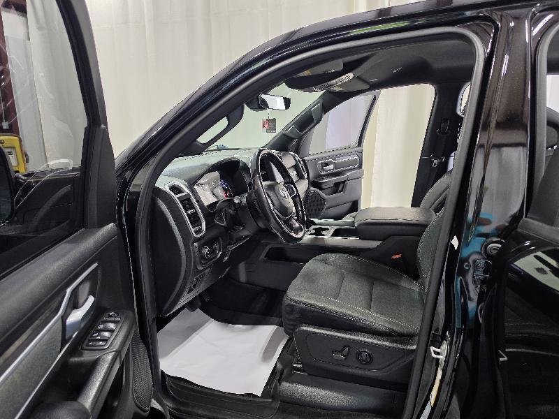 RAM 1500 Big Horn 4x4 Crew Cab 6'4" Box 2021