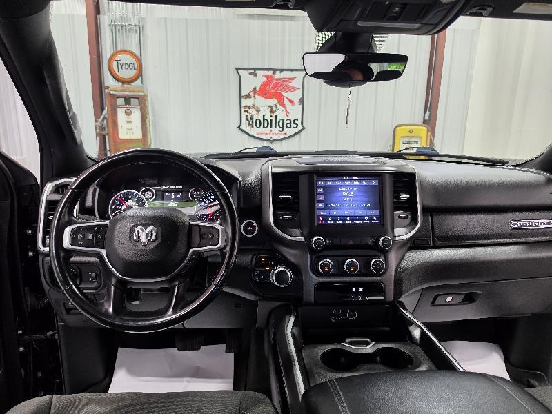 RAM 1500 Big Horn 4x4 Crew Cab 6'4" Box 2021