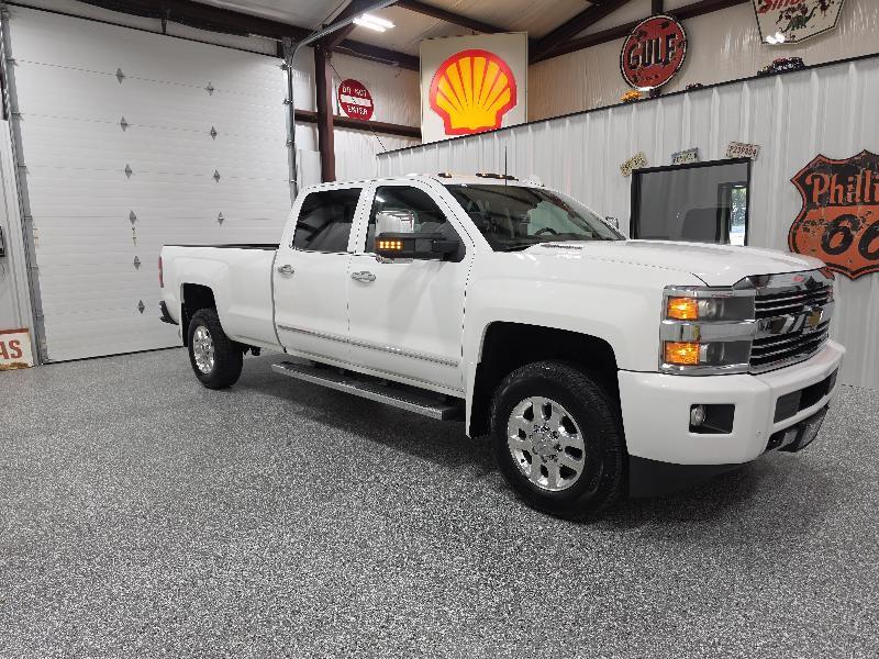 Chevrolet Silverado 3500HD Built After Aug 14 4WD Crew Cab 167.7" High Country 2015