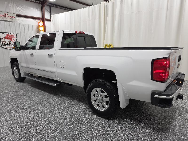 Chevrolet Silverado 3500HD Built After Aug 14 4WD Crew Cab 167.7" High Country 2015