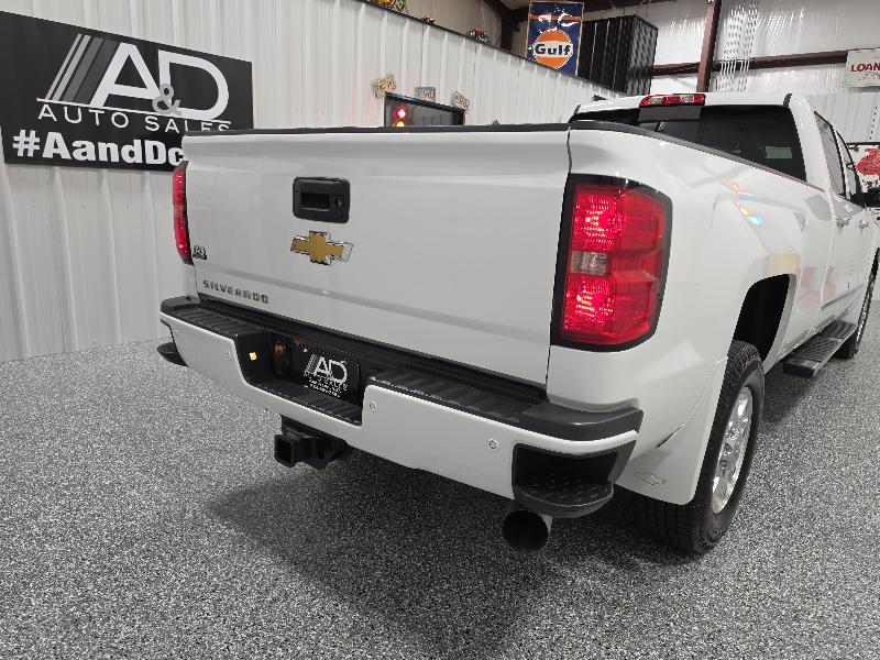 Chevrolet Silverado 3500HD Built After Aug 14 4WD Crew Cab 167.7" High Country 2015