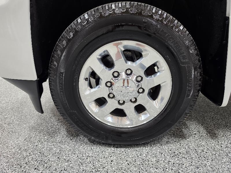 Chevrolet Silverado 3500HD Built After Aug 14 4WD Crew Cab 167.7" High Country 2015