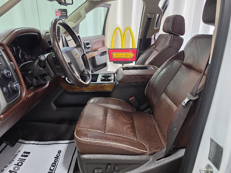 Chevrolet Silverado 3500HD Built After Aug 14 4WD Crew Cab 167.7" High Country 2015