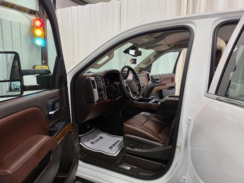 Chevrolet Silverado 3500HD Built After Aug 14 4WD Crew Cab 167.7" High Country 2015