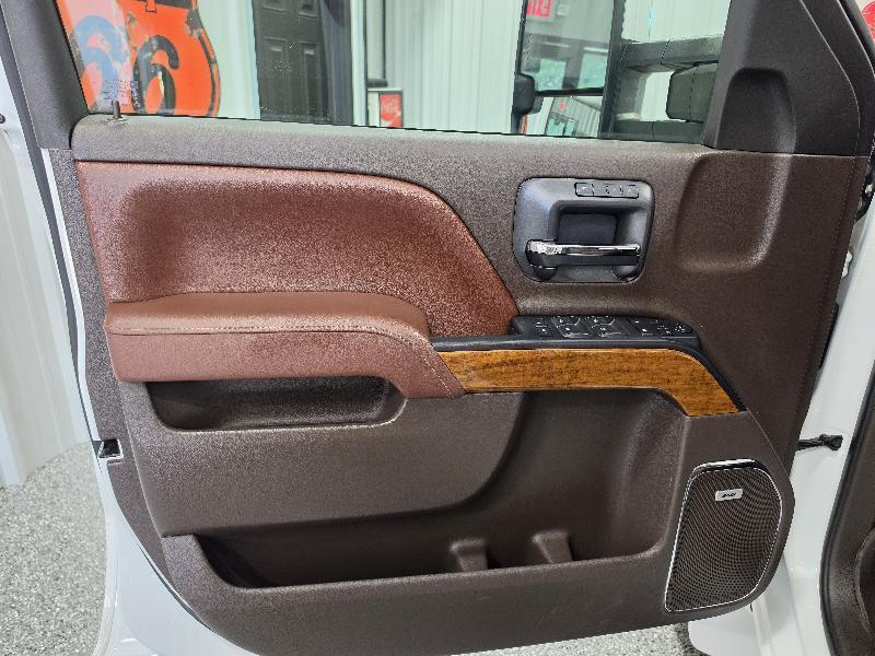 Chevrolet Silverado 3500HD Built After Aug 14 4WD Crew Cab 167.7" High Country 2015