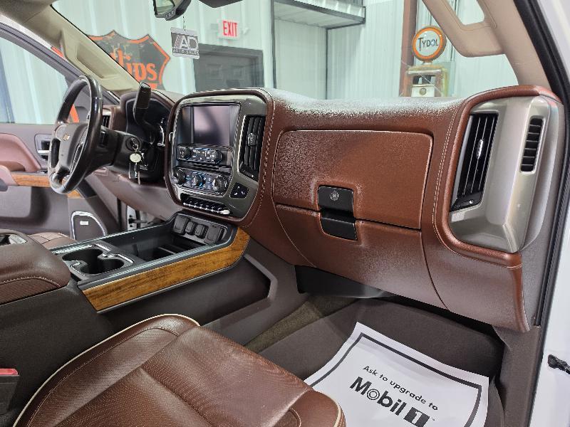 Chevrolet Silverado 3500HD Built After Aug 14 4WD Crew Cab 167.7" High Country 2015
