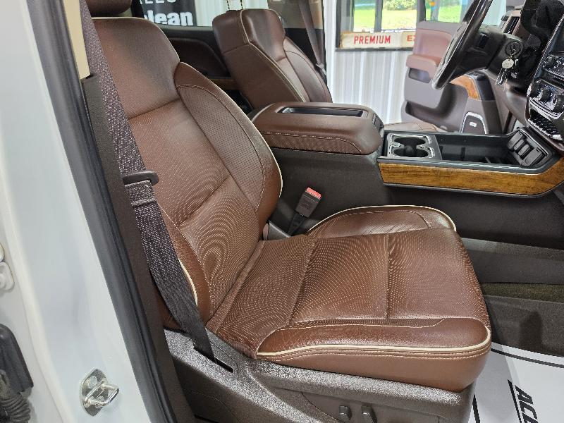 Chevrolet Silverado 3500HD Built After Aug 14 4WD Crew Cab 167.7" High Country 2015