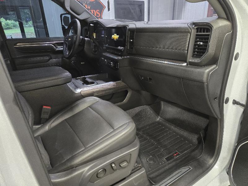 Chevrolet Silverado 3500HD 4WD Crew Cab 172" LTZ 2024