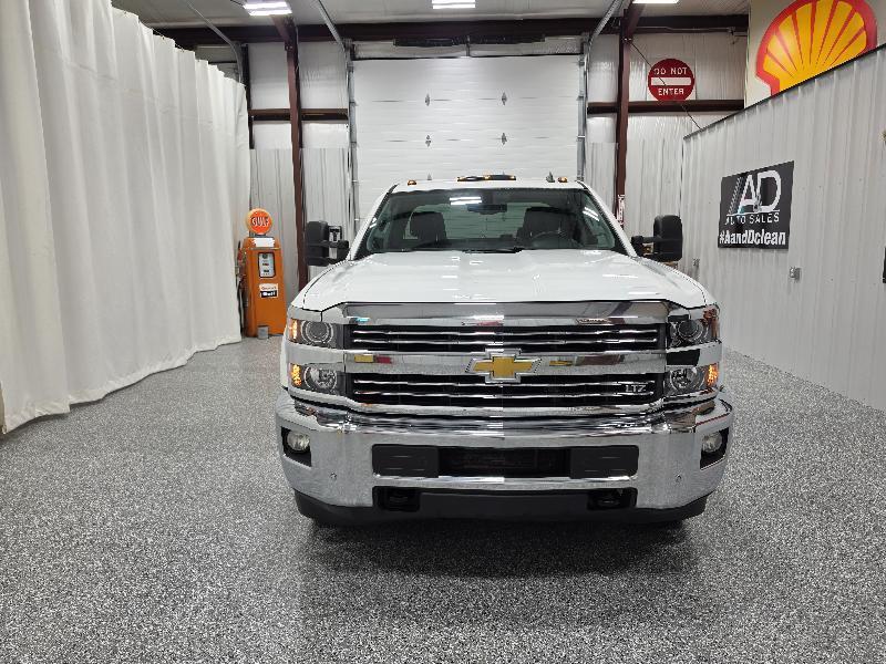 Chevrolet Silverado 3500HD 4WD Double Cab 158.1" LTZ 2015