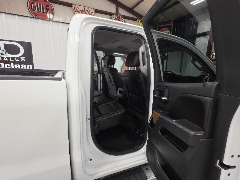 Chevrolet Silverado 3500HD 4WD Double Cab 158.1" LTZ 2015