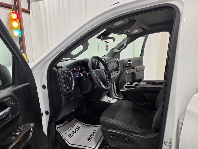Chevrolet Silverado 1500 LTD 4WD Crew Cab 147" RST 2022