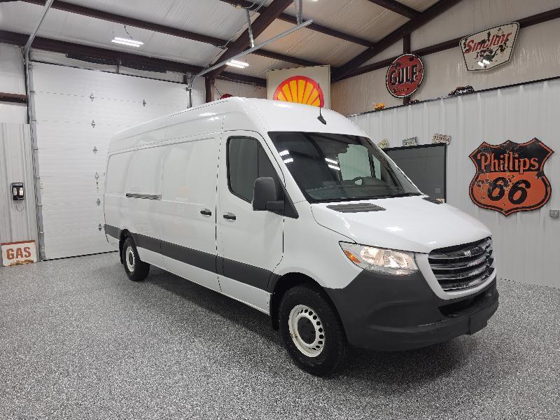 Freightliner Sprinter Van 2500 High Roof V6 170" RWD 2020