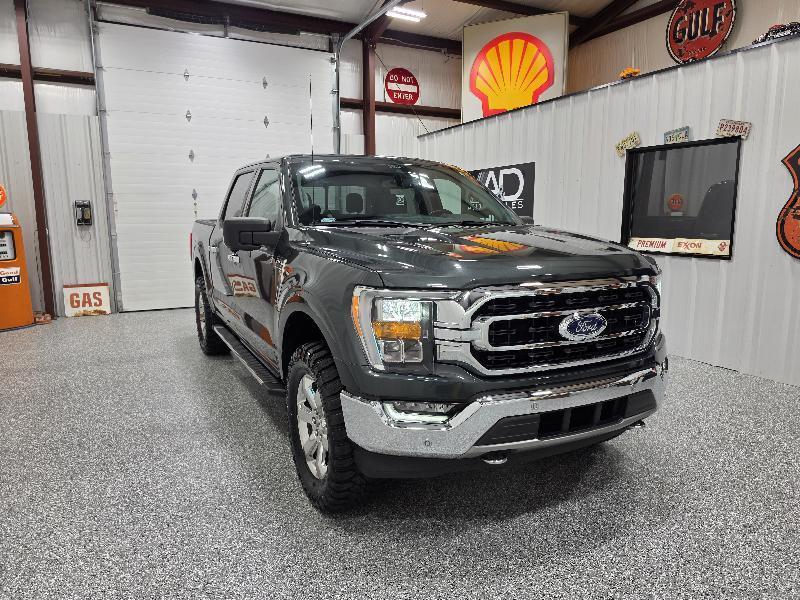 Ford F-150 4WD SuperCrew 139" XLT 2021
