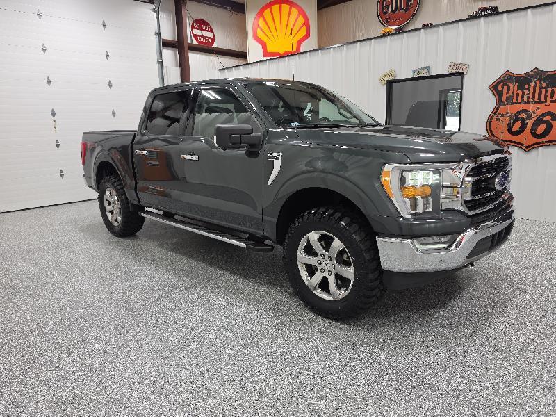 Ford F-150 4WD SuperCrew 139" XLT 2021