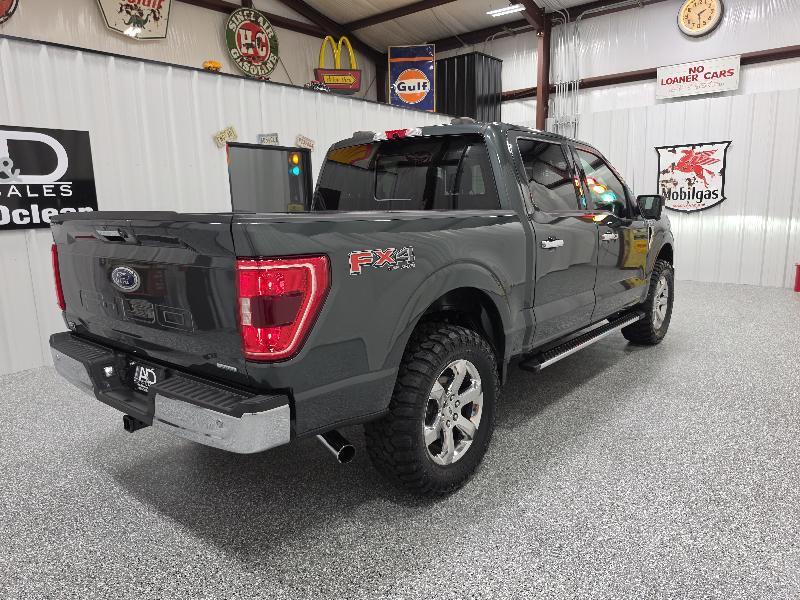 Ford F-150 4WD SuperCrew 139" XLT 2021