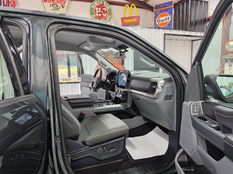 Ford F-150 4WD SuperCrew 139" XLT 2021