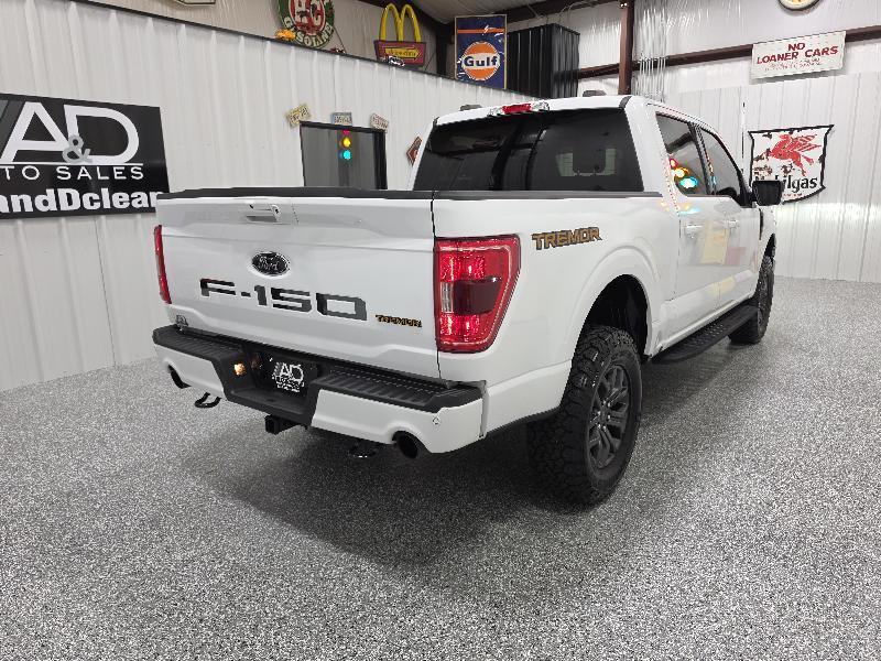 Ford F-150 4WD SuperCrew 145" Lariat 2022