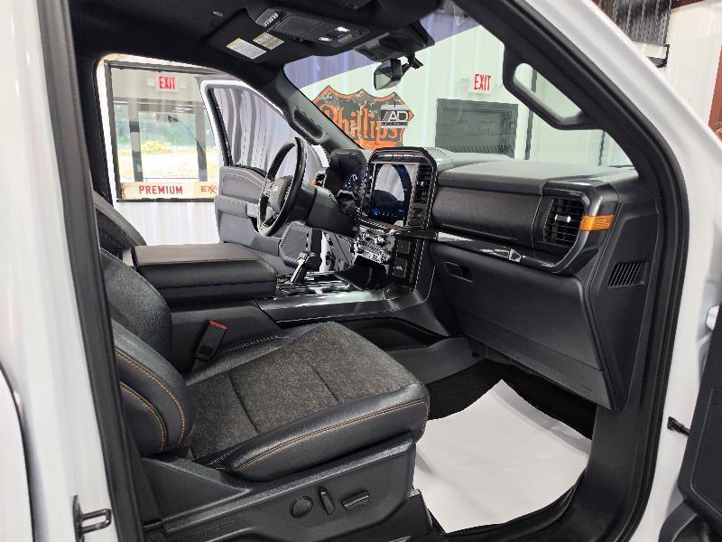 Ford F-150 4WD SuperCrew 145" Lariat 2022